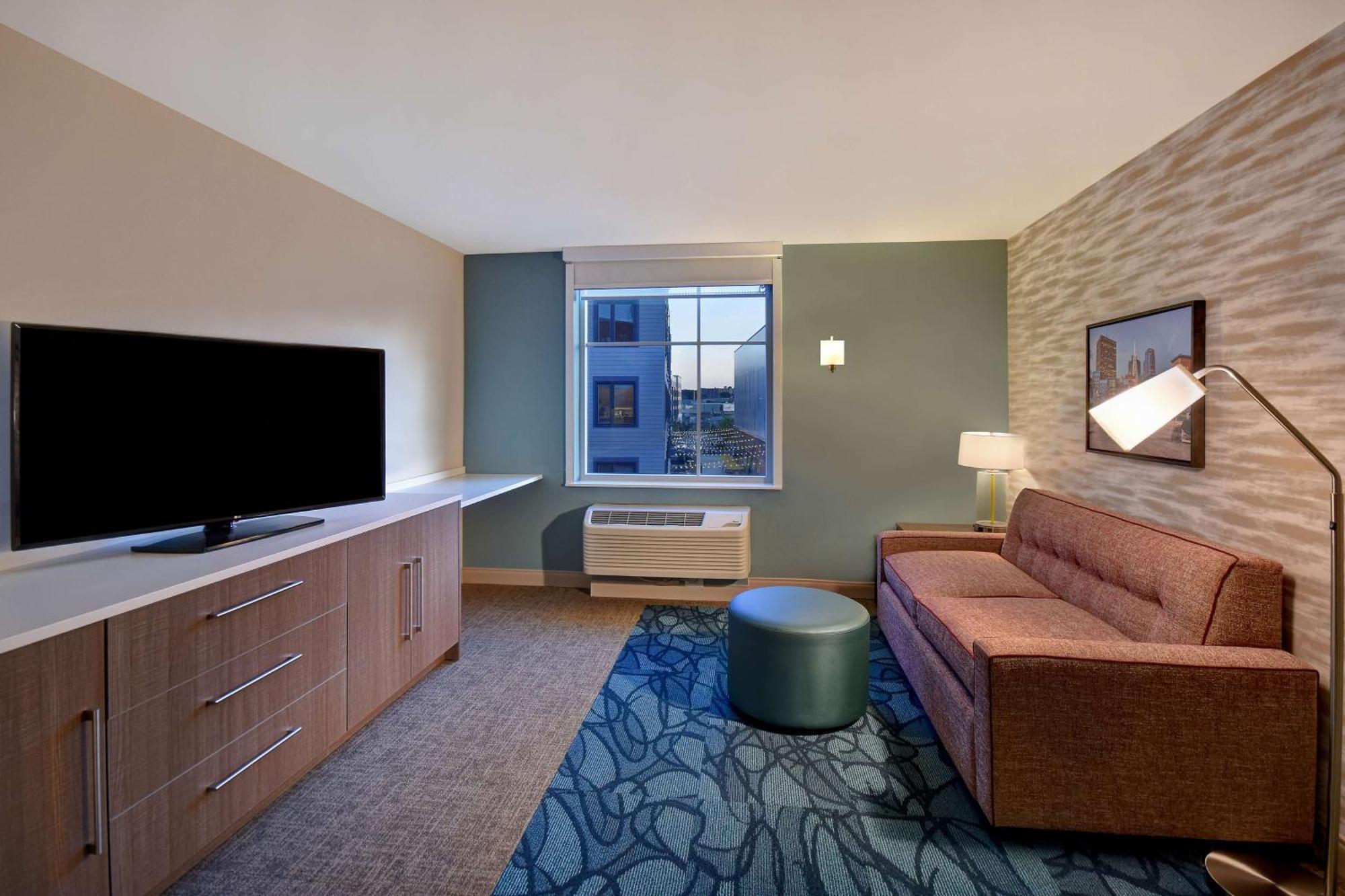 Home2 Suites By Hilton Boston South Bay Eksteriør billede