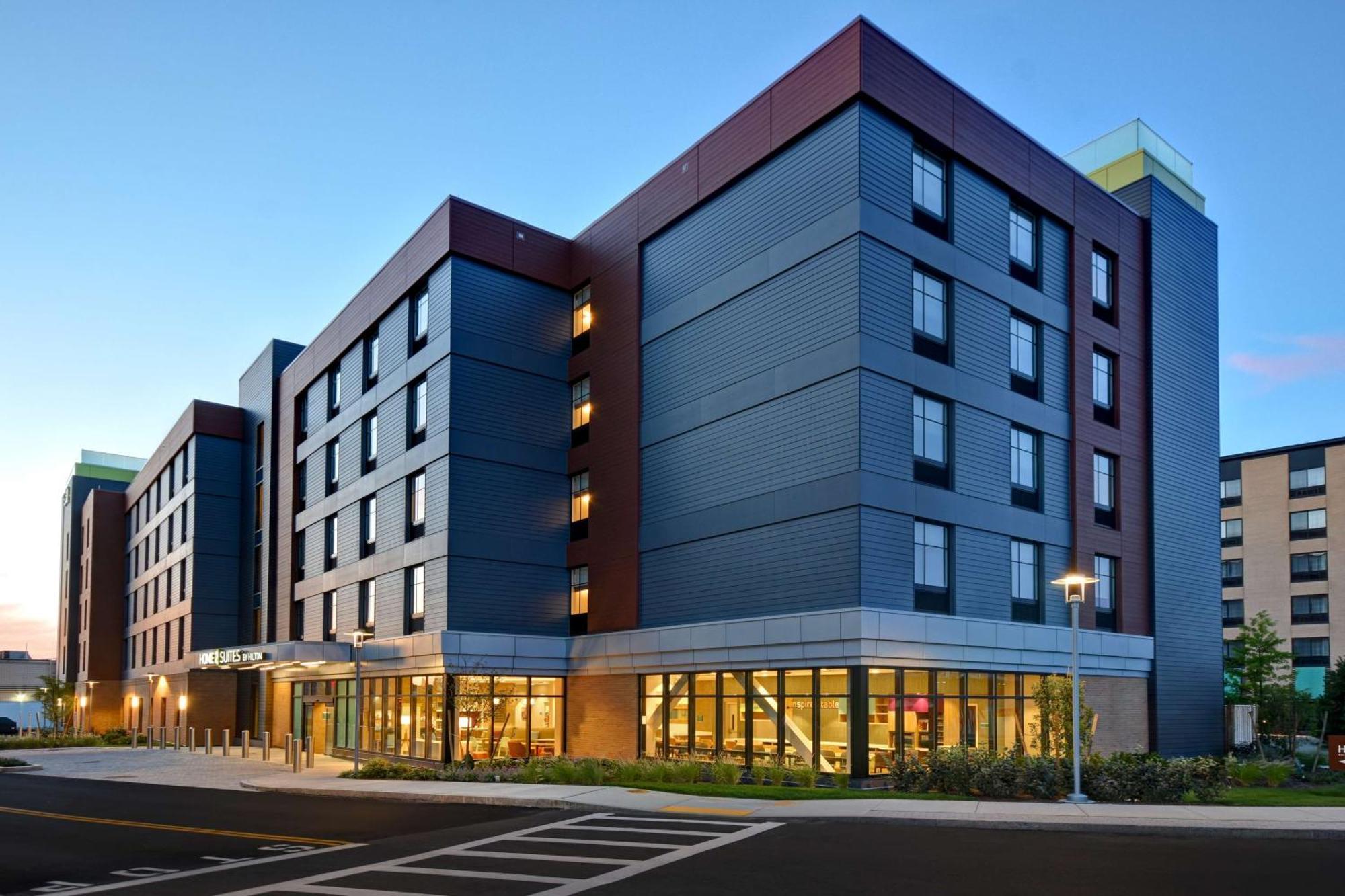 Home2 Suites By Hilton Boston South Bay Eksteriør billede